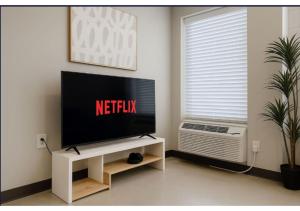 Charming Studio in Historic Five Points South 12