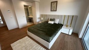 Atlantic Golden View Luxe Apartment