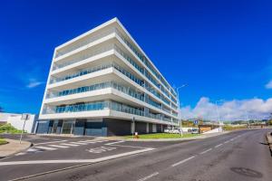 Atlantic Golden View Luxe Apartment