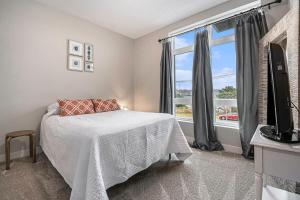 Modern 3-Story Townhome