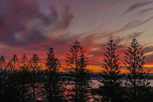 SunnyS 1 - Best Sunsets in Yamba - Holiday Yamba
