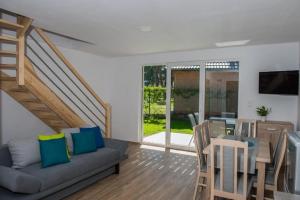 Comfortable, two-story holiday home, summer pool