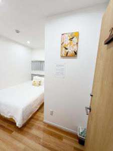 浅草花日美居 Asakusa Hanahi 201 Queen Bed Room, 4 min walk to Asakusa Temple, direct subway access to Narita and Haneda Airport