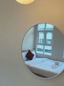 Easy Hotel - 1 min Train Station