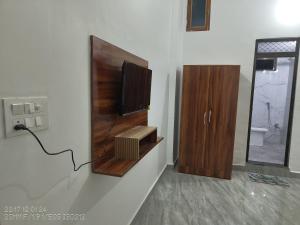 Siddhi Vinayak paying guest house