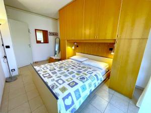 Apartment in Caorle near Sea Beach & Pool