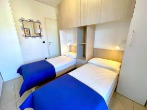 Apartment in Caorle near Sea Beach & Pool