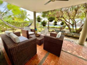 Hermosa villa frente al mar