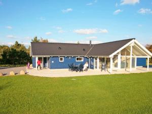 10 person holiday home in Rødby-By Traum