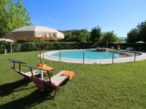Apartment in Marche near Urbino and Pool