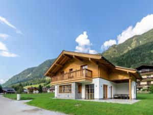 Chalet in Bad Hofgastein near Ski Slopes