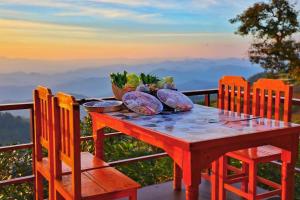 บ้านกระจก - Raiwassana Baandoy