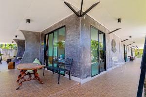 คินโจ พาร์ค รีสอร์ต - ใกล้วัดเจดีย์ ไอ้ไข่