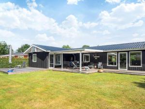 6 person holiday home in Tarm