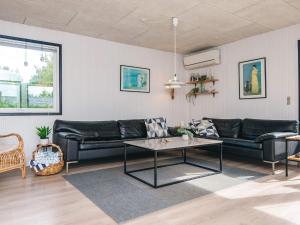 6 person holiday home in Tarm
