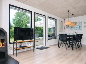 6 person holiday home in Tarm