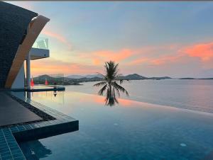 Golden Coconut 4 Bed 6 Bath Luxury Sea View Villa in Chaweng Beach, Koh Samui