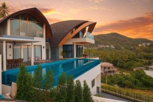 Golden Coconut 4 Bed 6 Bath Luxury Sea View Villa in Chaweng Beach, Koh Samui