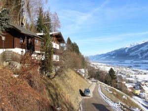 Apartment in Stuhlfelden near Ski Lift