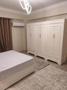 شقه مفروشه بمدينة العبور