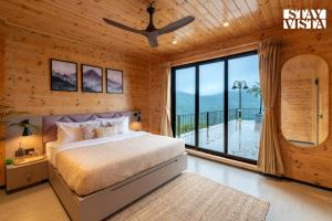 StayVista at Apukaa Hills with Karaoke, Pool