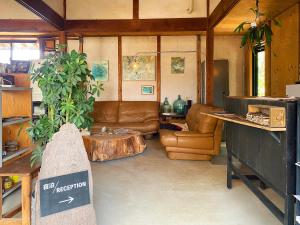 コワーキングスペース kuzume Base ゲストハウス TOMARUKU