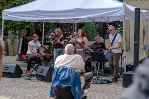 Stylish Central Retreat, Heart of the Action, Netflix