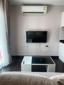 Cozy 2-Bedrooms Apartment Near Nimman #A704