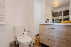 Nice 2 pièces charmant proche port et transports