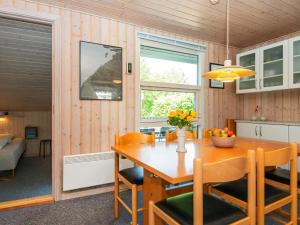 6 person holiday home in Tarm-By Traum