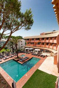 Garden Pool View Room (2 Adults + 1 Child)    room in Vilamoura Garden Hotel