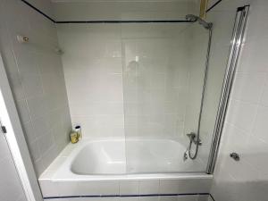 Inmobiliaria Leo Apto Hoyo 18 1 dormitorio