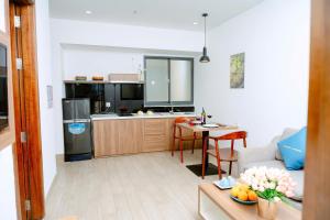 Sandy Hotel & Apartment