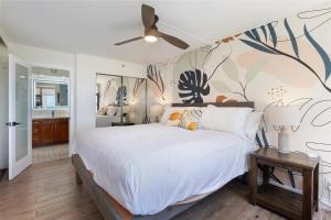 New! Modern Remodeled Condo, Walk to Waikiki Beach, Oceanview, Free Parking, AC