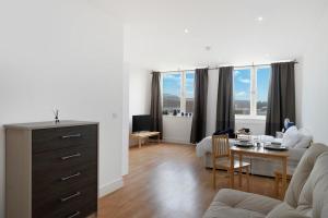 Lovely Private Large Studio with Parking