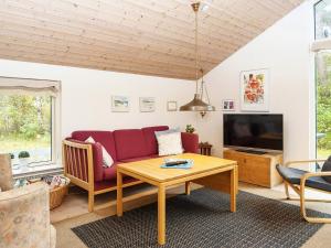 8 person holiday home in Grenaa-By Traum
