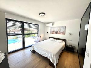 Villa MATRiX, Pula center, pool