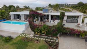 NEW- Ericeira Design Villa- 10 min from Beach, pool and great view