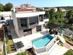 Villa MATRiX, Pula center, pool