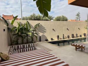 Villa Camélia piscine chauffée avec 5 suites, 10" hivernage