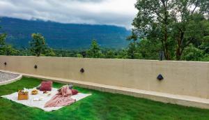 SaffronStays Roman Holiday