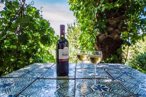 Casa Laghetto in the countryside with a shared pool