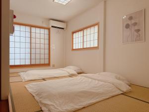 Sanmai Kuromon ,Near Kuromon Market, Namba, Dotonbori, Shinsaibashi 10-minute walk House