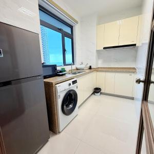 Cozy 2B2R 4pax Condo Forest City 3C-1001