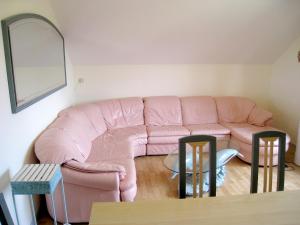 Modern Stay with Hot Tub