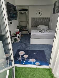 Ensuite room with private entrance and private garden