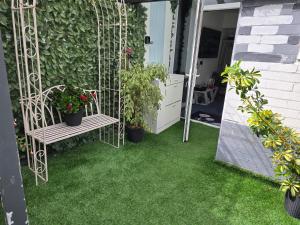 Ensuite room with private entrance and private garden