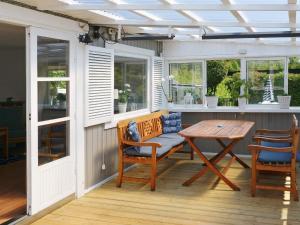 6 person holiday home in Löderup-By Traum