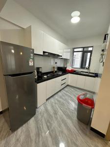 stunning one bedroom apartment with ample parking space swimming pool fully equipped gym and amazing city views