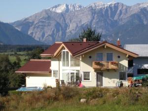 Hawis Apartments by Hermann Weiss